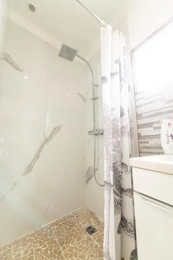 Appartement Aux Portes De Lyon Tout Confort Emplacement Ideale Netflix Givors Frankrijk