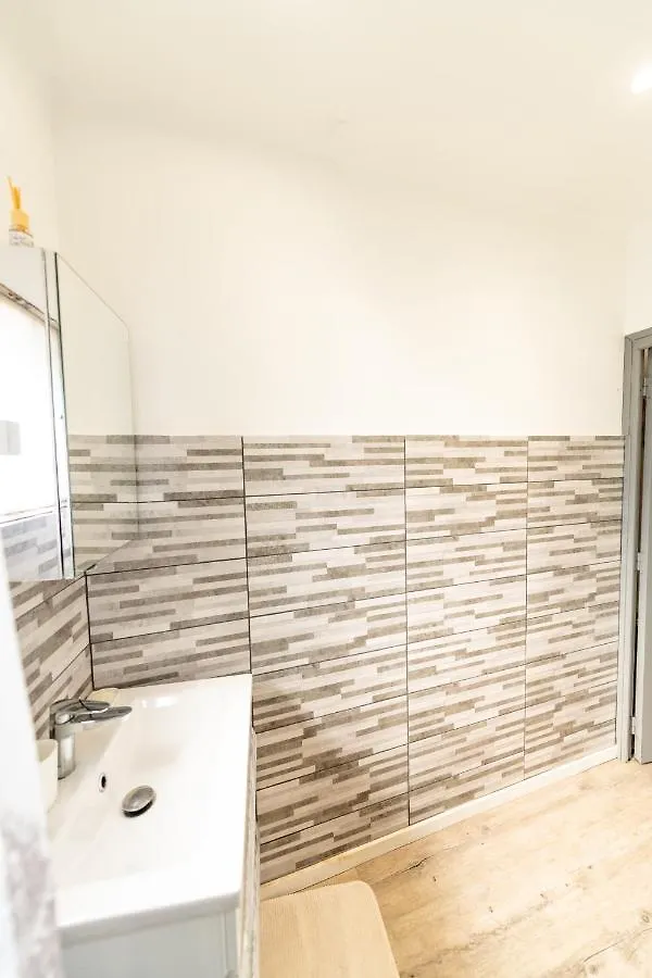 Aux Portes De Lyon Tout Confort Emplacement Ideale Netflix Givors Apartment